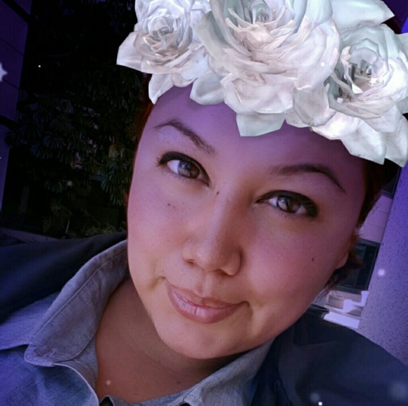 Profile Picture of Alma Prado (@alma20176) on Poshmark