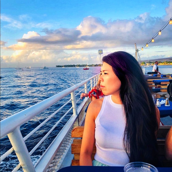 Profile Picture of Melanie Liu (@mmmel87) on Poshmark