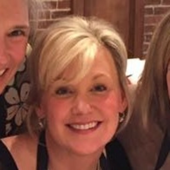 Profile Picture of Tori Simek (@twinkie115) on Poshmark