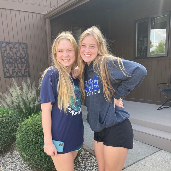 Profile Picture of Alanna Tasler (@alannatasler) on Poshmark