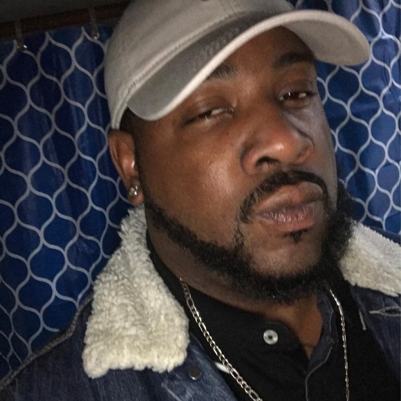 Profile Picture of Leemar Rorie (@leemarrorie) on Poshmark