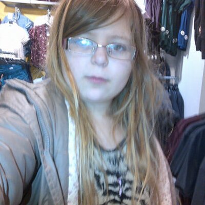 Profile Picture of Zoe Gibbs (@daisylump123) on Twitter