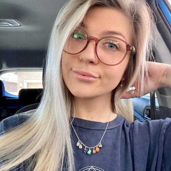 Profile Picture of Logan Janzen (@loganjanzen) on Poshmark