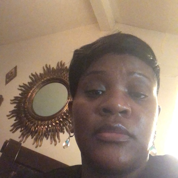 Profile Picture of Paulette Wade (@pwade6984) on Poshmark