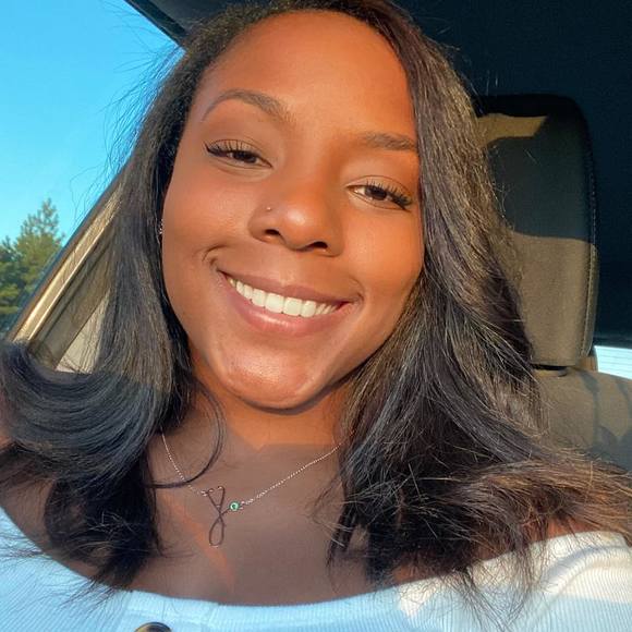 Profile Picture of Joy Spellman (@jspellman1) on Poshmark