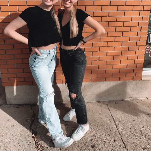 Profile Picture of Darby Croal (@darbycroal) on Poshmark