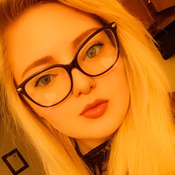 Profile Picture of Kylee Rochelle (@kyleewhipple25) on Poshmark