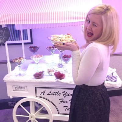 Profile Picture of Lynsey Moore (@Tellmylife93) on Twitter