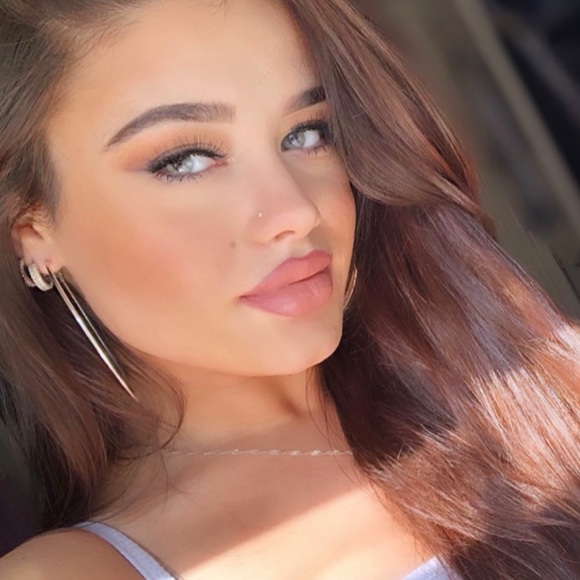 Xherardina Lukaj - Poshmark Profile Picture of Xherardina Lukaj (@xheriscloset) on Poshmark