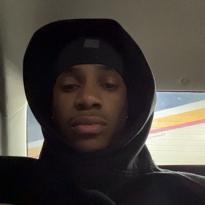 Profile Picture of kylen211 (@iiamkylenn) on Tiktok