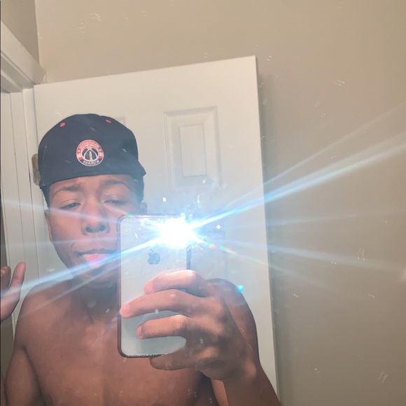 Profile Picture of Kedrick Frink (@kynpwukiy) on Poshmark