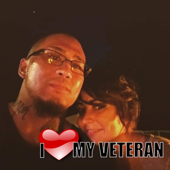 Profile Picture of Debra Cartagena-calhoun (@debracartagrna) on Poshmark