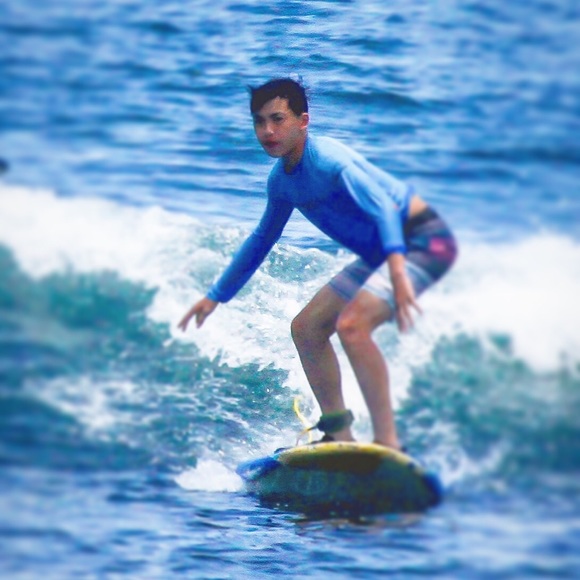 Profile Picture of Jordan Wong (@somtingwong_) on Poshmark