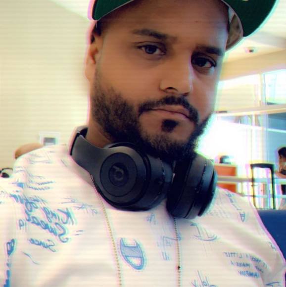 Profile Picture of Emmanuel Rodriguez (@emmanuelrodr305) on Poshmark