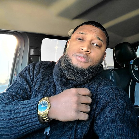 Profile Picture of Jonovan Handley (@iamvidal) on Poshmark