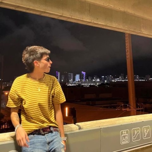 Profile Picture of Jorge Chacon (@jorgechacon687) on Poshmark