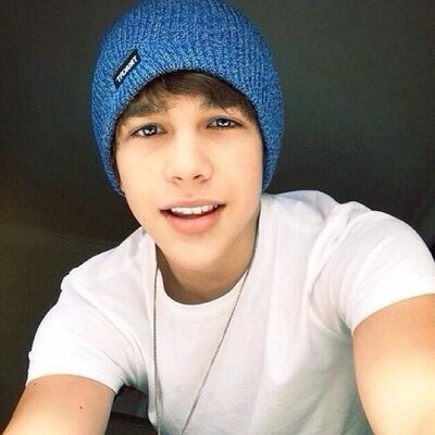 Profile Picture of Bertha Castro (@_____AustinB) on Twitter