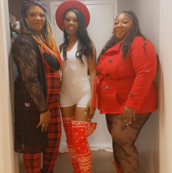 Profile Picture of Collins Robertson (@collins_r) on Poshmark