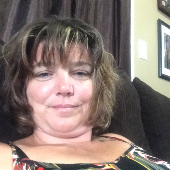 Profile Picture of Cheryl Zych (@cherylmason1976) on Poshmark