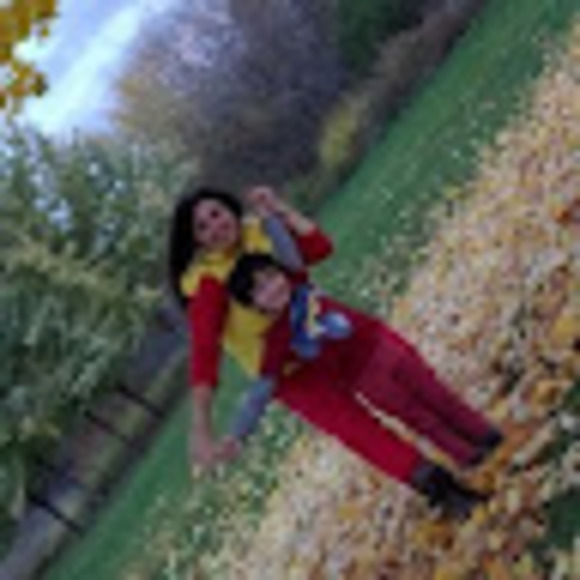 Profile Picture of Mona: koodakan Shad (@mona77377) on Poshmark