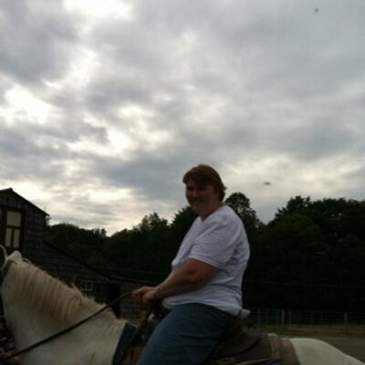 Profile Picture of Lisa Bicknese (@Lbick66) on Twitter