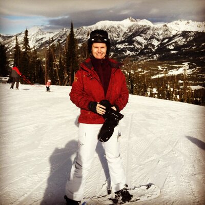 Profile Picture of Jodi Dunaway (@snowboardbunch4) on Twitter