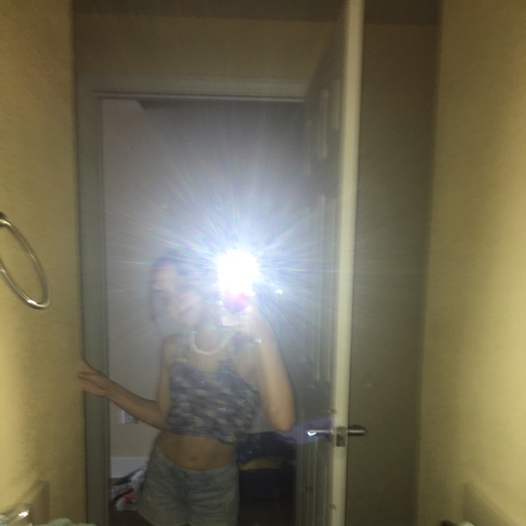 Profile Picture of Ava Coffey (@coffeyava883) on Poshmark