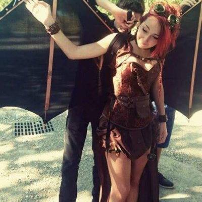 Profile Picture of Elisa Klein (@Eli_rousse) on Twitter