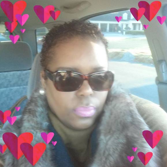 Profile Picture of Lisa Clayborne (@3bmommy) on Poshmark