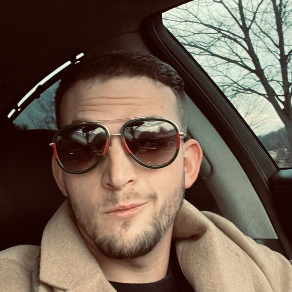 Profile Picture of Alex Plumb (@plumb94) on Poshmark