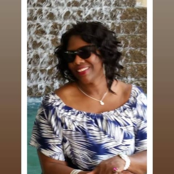 Profile Picture of Loretta Alexander-drake (@lalexander1978) on Poshmark