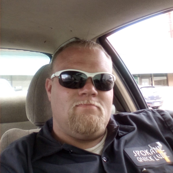 Profile Picture of Matt Townsend (@matttownsend400) on Poshmark