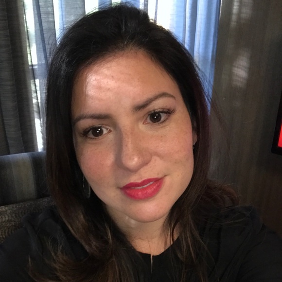 Profile Picture of Marie Banek (@mbanek) on Poshmark