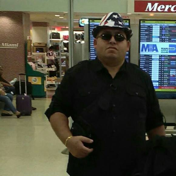 Luis Ibanez - Poshmark Profile Picture of Luis Ibanez (@elchinoibanez) on Poshmark