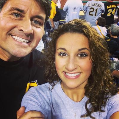 Profile Picture of Elizabeth (@_e_jacobs) on Twitter