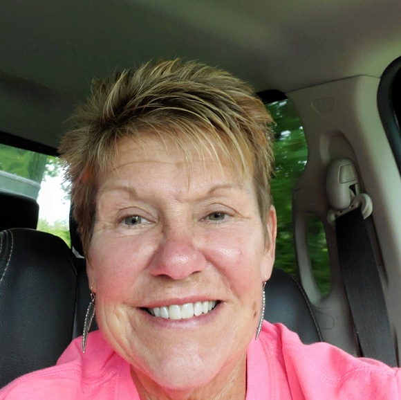 Profile Picture of Joan Mckinnies (@joanmckinnies) on Poshmark