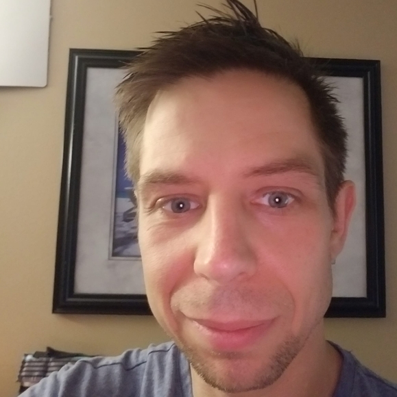 Profile Picture of Michael Beeson (@beesonmike) on Poshmark