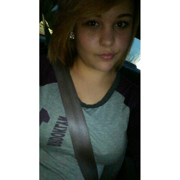 Profile Picture of Stacy Scott (@stacyann18) on Poshmark