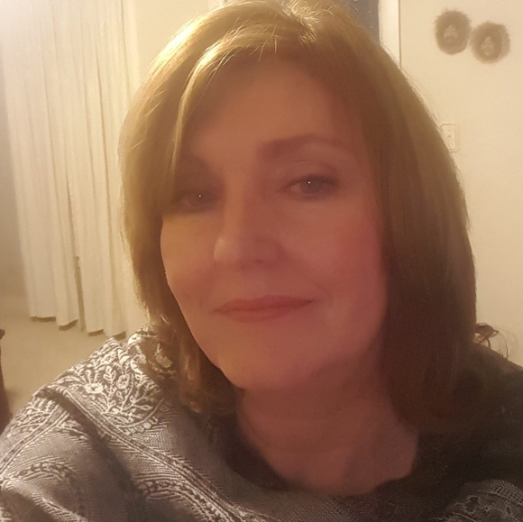 Profile Picture of Ronda Denery (@denerys) on Poshmark