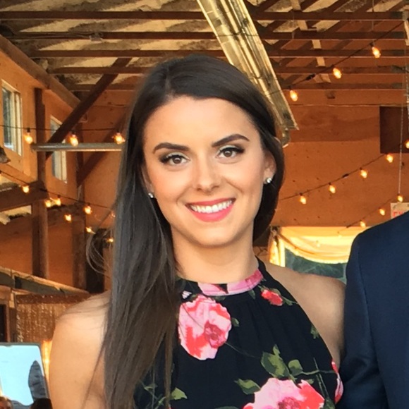 Profile Picture of Lindsay Hibberd (@lhibberd) on Poshmark