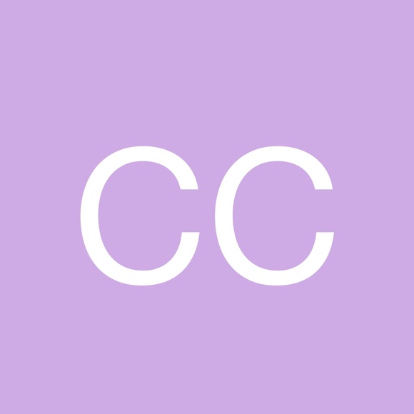 Profile Picture of Crystal Cummings (@ccummings_01) on Poshmark