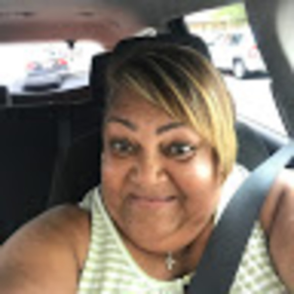 Profile Picture of Iris Isaac (@irisisaac123) on Poshmark