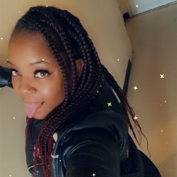 Profile Picture of Shaneequa Carthy (@scarthy07) on Poshmark