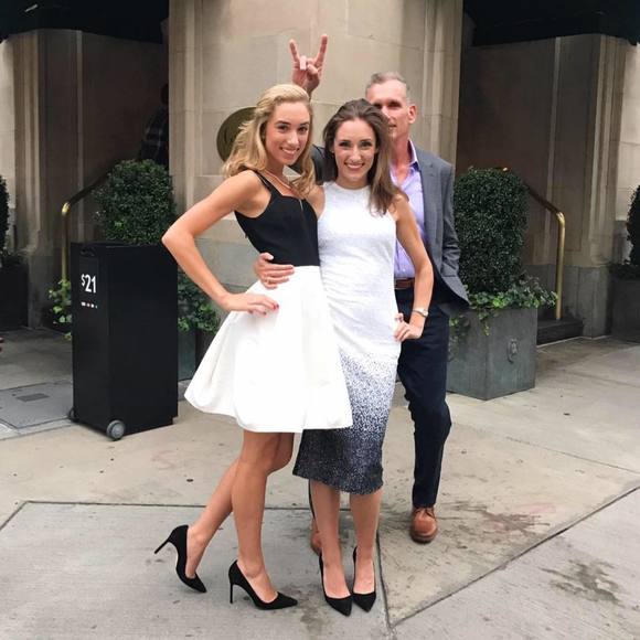 Profile Picture of Emma Bzik (@ebzik) on Poshmark