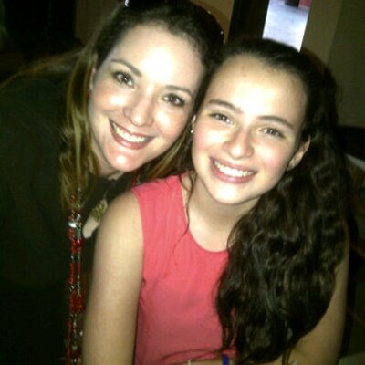 Astrid Bernal - Twitter Profile Picture of Astrid Bernal (@bombiyo) on Twitter