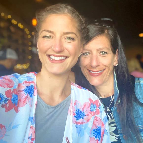 Alexandria Lakota - Poshmark Profile Picture of Alexandria Lakota (@all56) on Poshmark