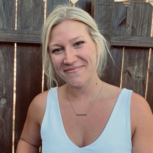 Profile Picture of Danielle Milotzky (@dmilz) on Poshmark