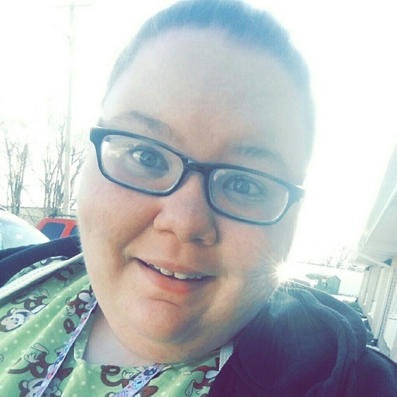 Profile Picture of Shelby Cordray (@shelbyrc22) on Poshmark