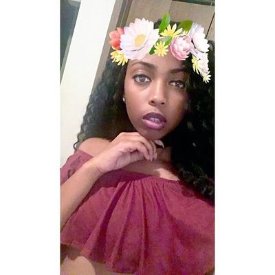 Profile Picture of Shacari S. Evans (@LiveLoveCariPoo) on Twitter