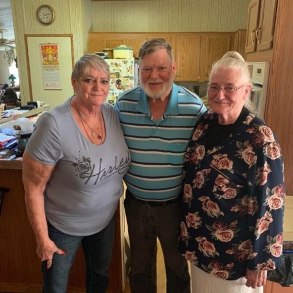 Profile Picture of Debbie Hughes (@hughesdebbie109) on Poshmark